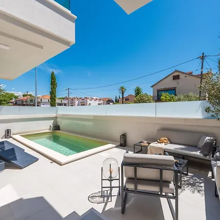 Luxury Apartment Luna With Private, Heated Pool Zadar Buitenkant foto