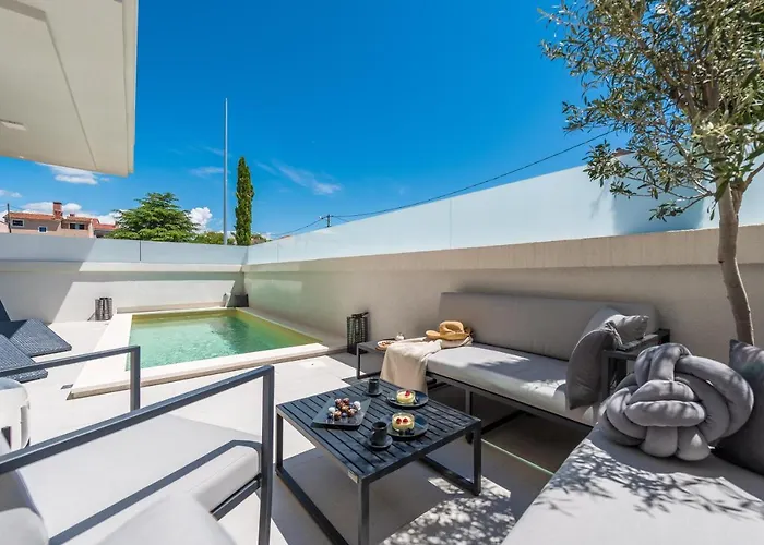 Luxury Apartment Luna With Private, Heated Pool