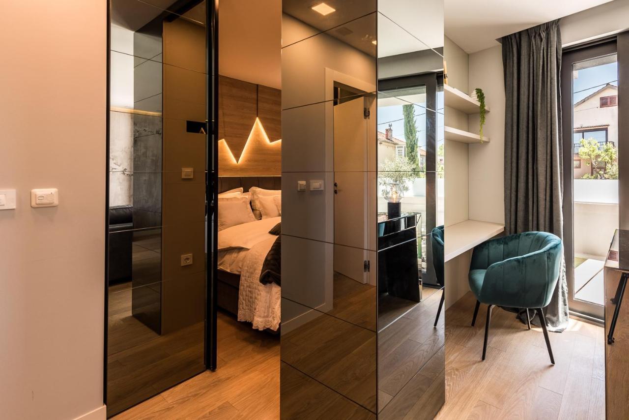 Luxury Luna With Private, Heated Pool Apartment Zadar